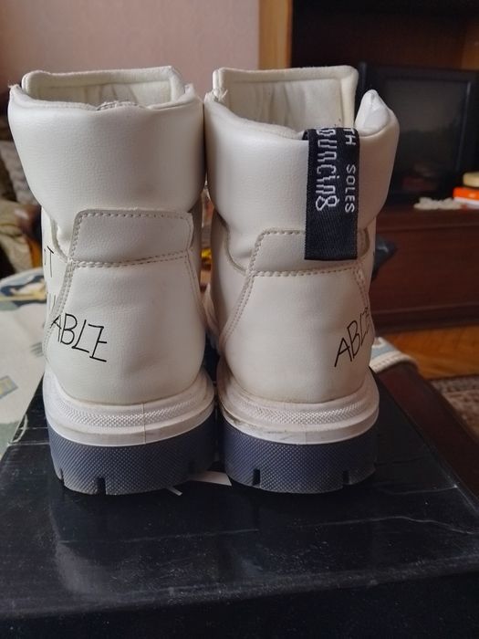 Топли зимни боти, номер 38, 10 лв