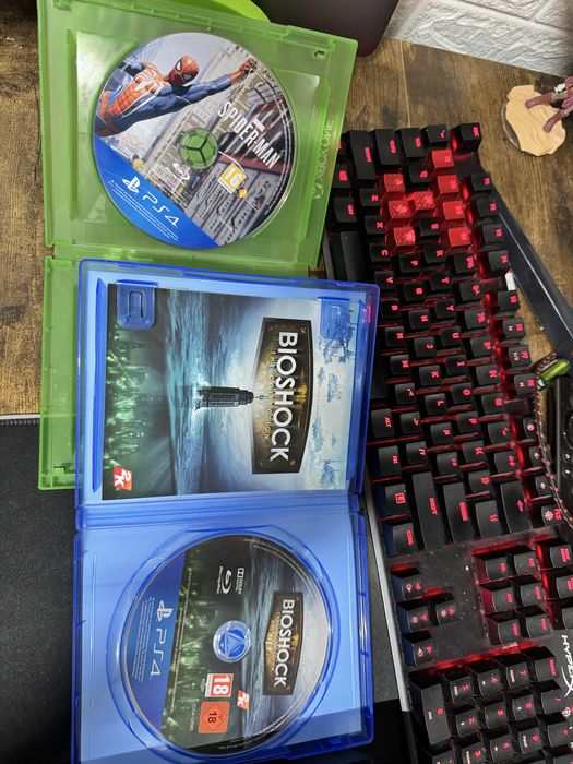 Consola Playstation 4 plus jocuri(ps4,nu xbox,nintendo)