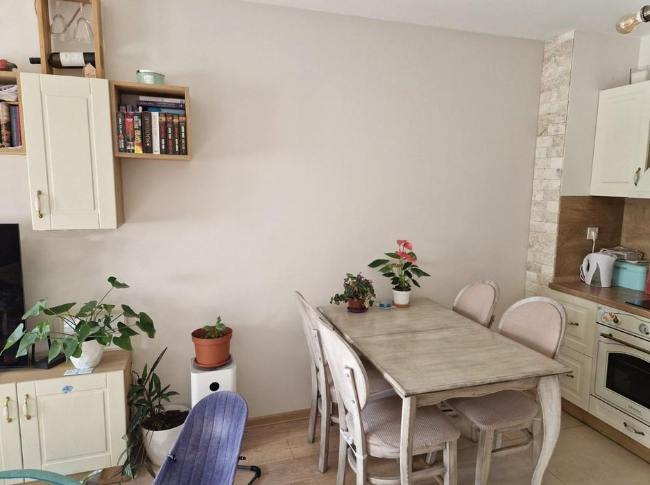 Дава се под наем Тристаен апартамент в София, Витоша - 90 кв.м за 810 € - Снимка #3