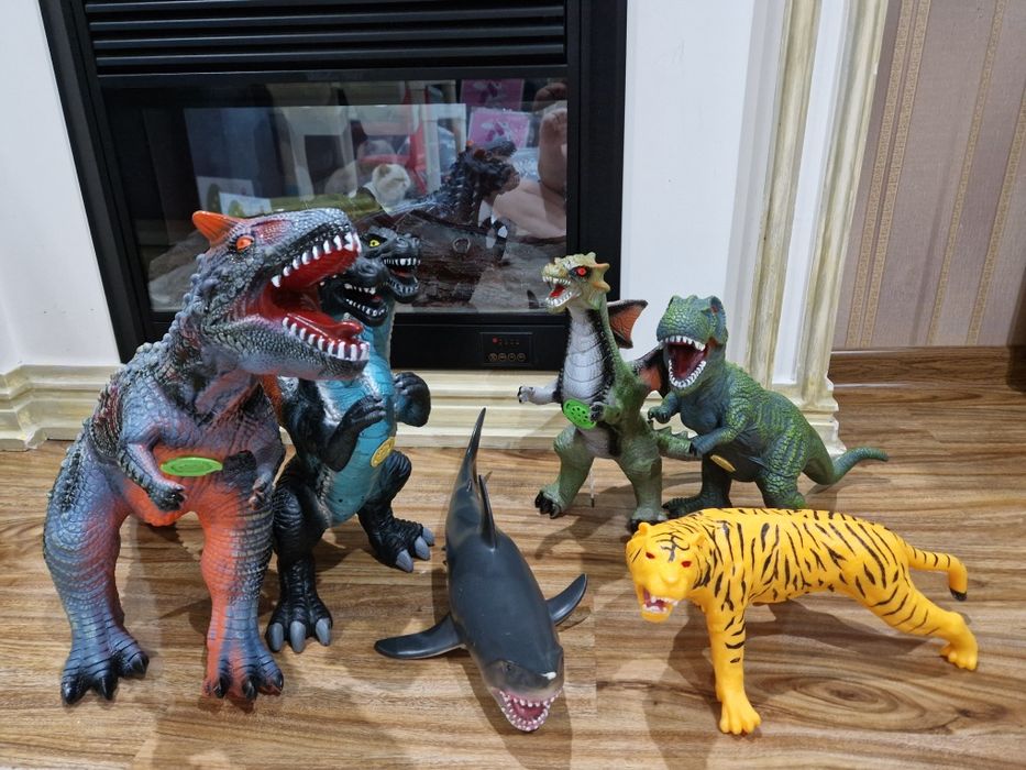 Игрушки Динозавры