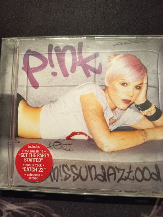 CD-uri Muzica Elvis Bob Marley Katy Perry Christina Aguilera Pink Cher