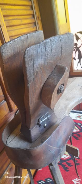 Scaun de curelar, piesă autentica de mestesugar ardelean sec.19
