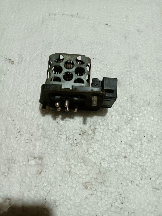 Части за Мерцедес 124