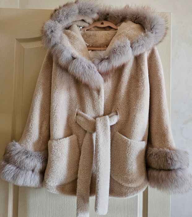 Палто естествен косъм.