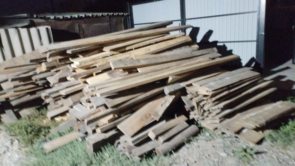 ПРОДАМ Доски, строй материал, дрова