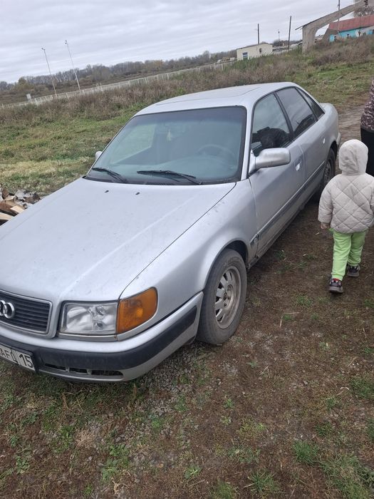 В продаже ауди 100 С4