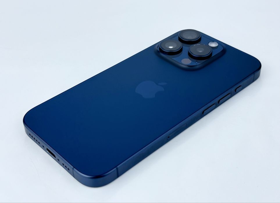 Apple iPhone 15 Pro 128GB Blue Отличен