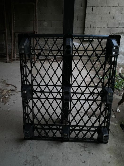 Поддоны пластиковые, размер 1,2*1,0*12