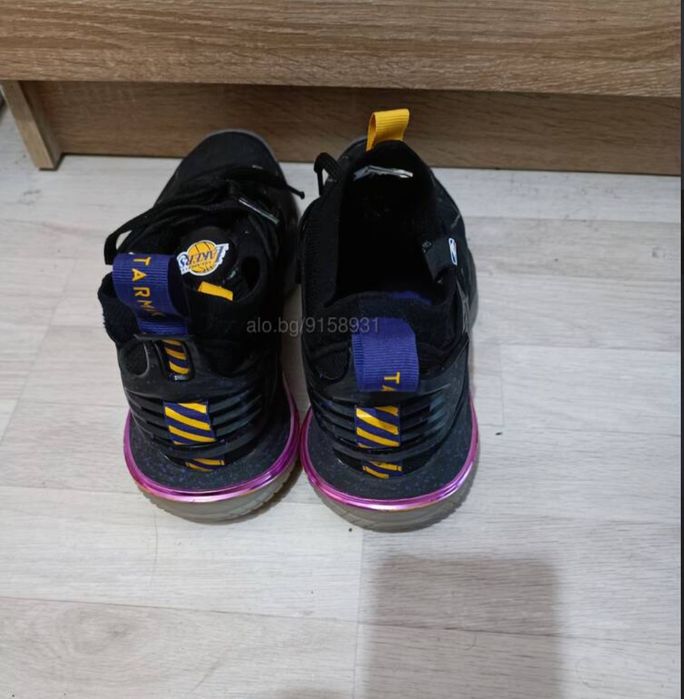 ТАРМАК
Идентификационен номер: 8642905
Баскетболни обувки за възрастни