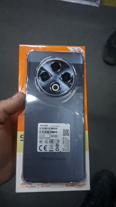 TECNO    SPARK    30