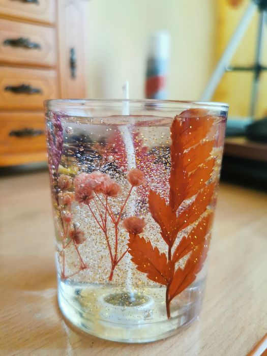 Lumanare handmade din ceara gel cu parfum de trandafiri