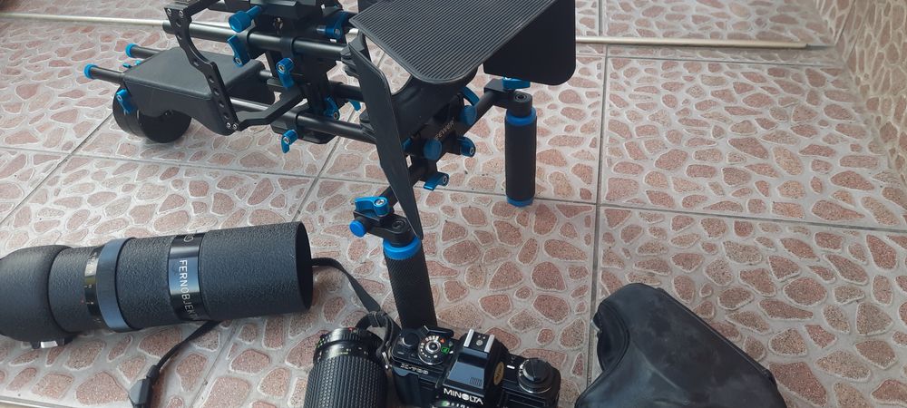 Фотоапарат Minolta x700 2 Обектива 50мм 35-135ммВидеоСтабилизатор Neweer