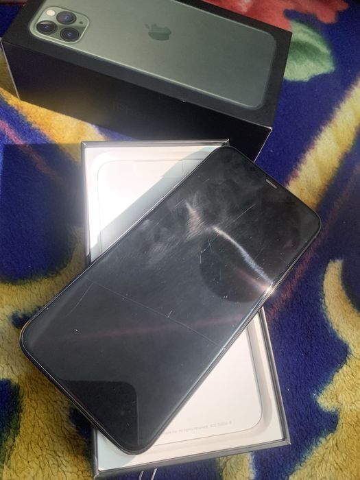 Продам айфон 11 про макс