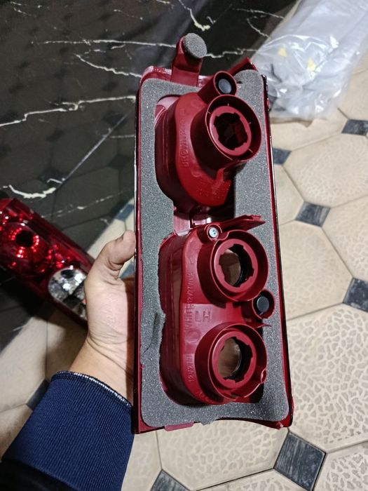 Damas Fara Yangi Ideal