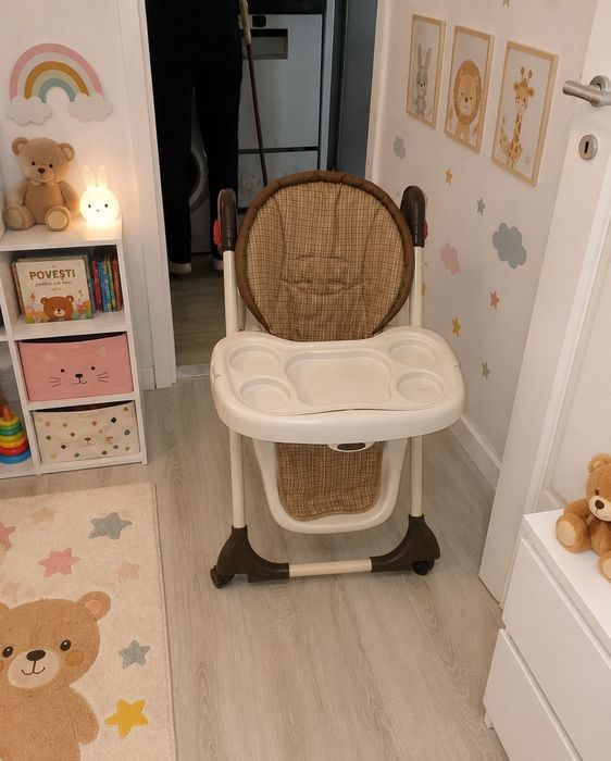 Scaun de masă pentru copii – stare foarte bună