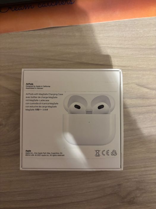 Air pods 3 (оригинални, супер запазени)