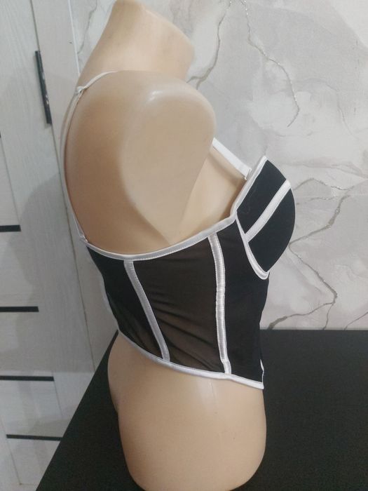 Карсеты женские разные