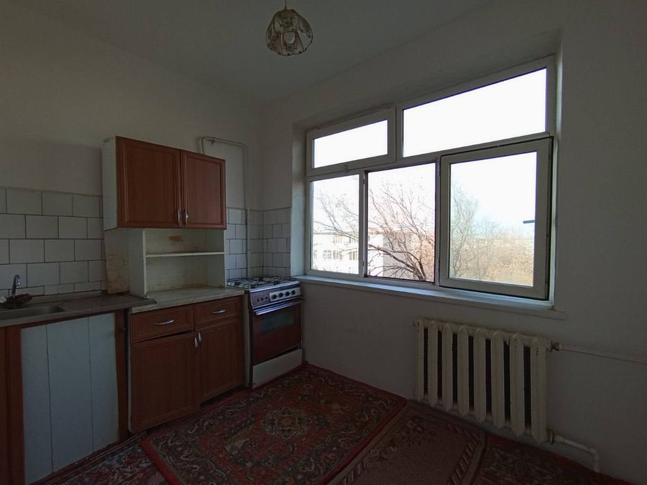 Kvartira sotiladi 3xona