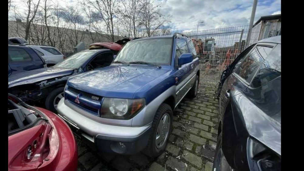 Продава се само на части Митсубиши Паджеро Пинин 2.0 4х4 2005 год