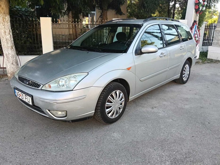 Vând Focus Ghia Benzină