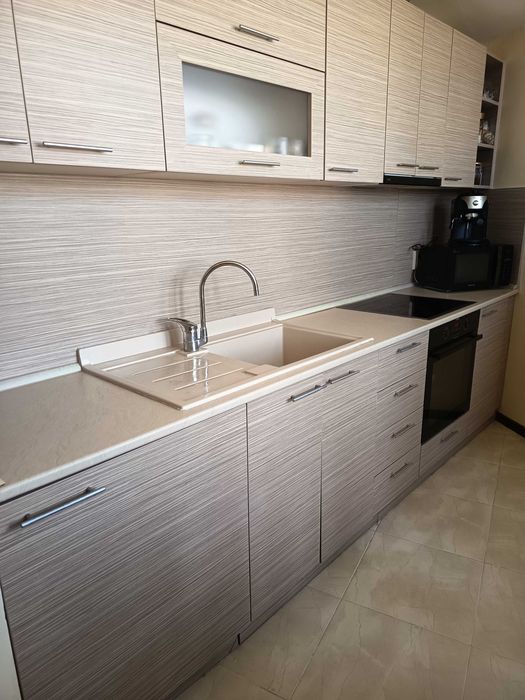 Продавам двустаен апартамент