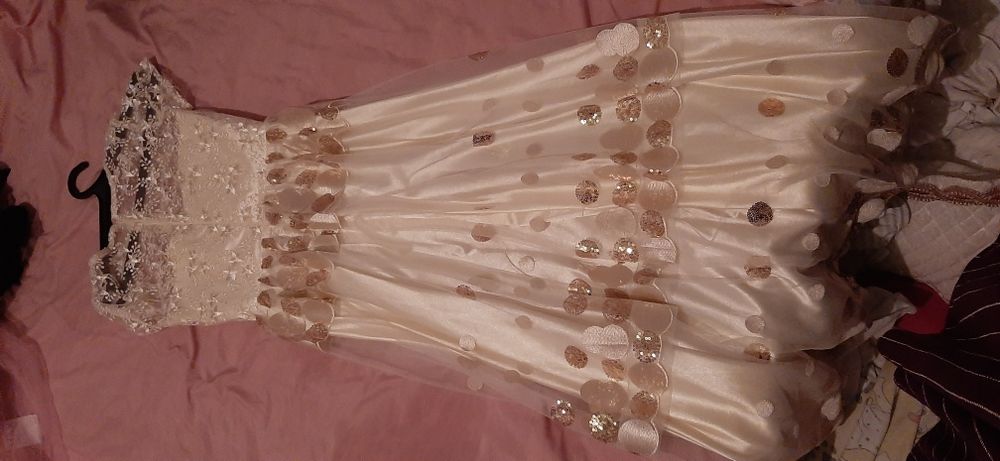 Продается платья