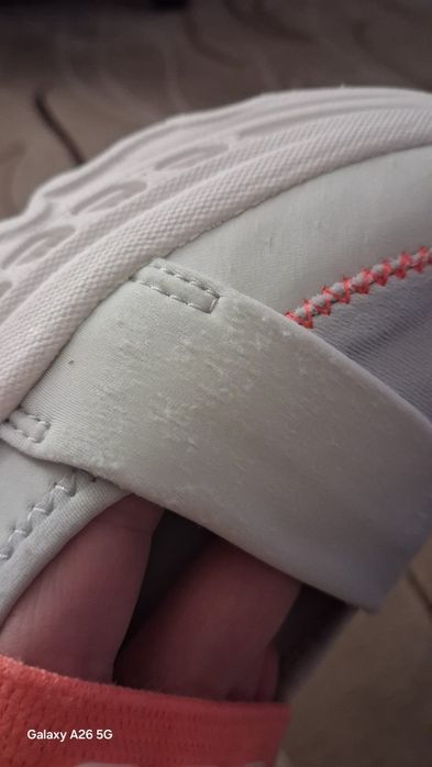 UGG Slingback Runner / 39