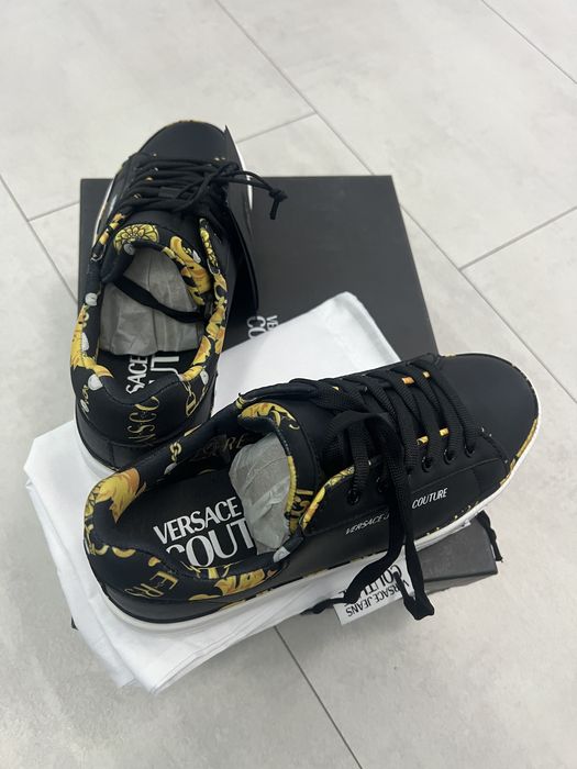 Adidas VERSACE Jeans Couture de vanzare
