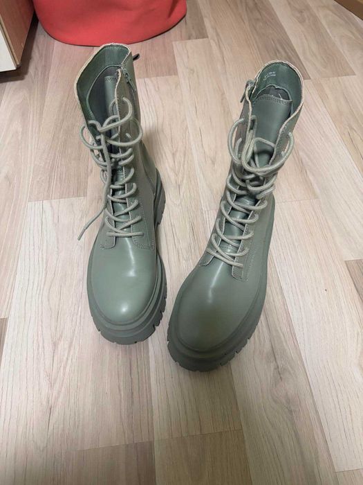 Дамски обувки обувани по веднъж