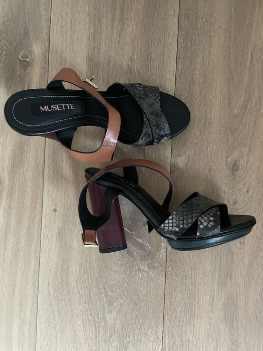 Sandale marimea 37 potrivite pentru 36