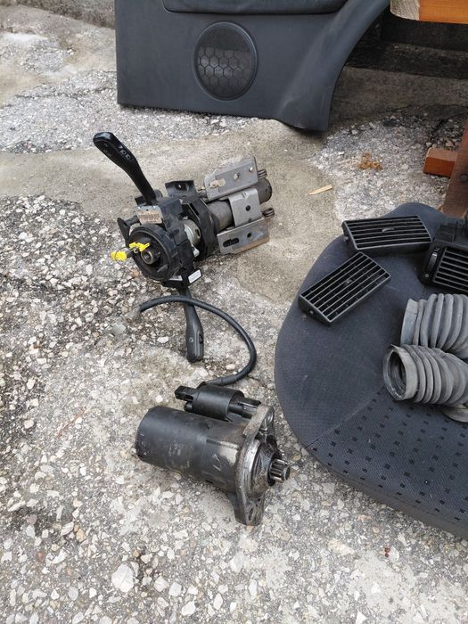 Голф 4 ( две врати ) - заден салон