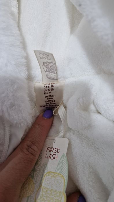 Vând combinezon bebeluși