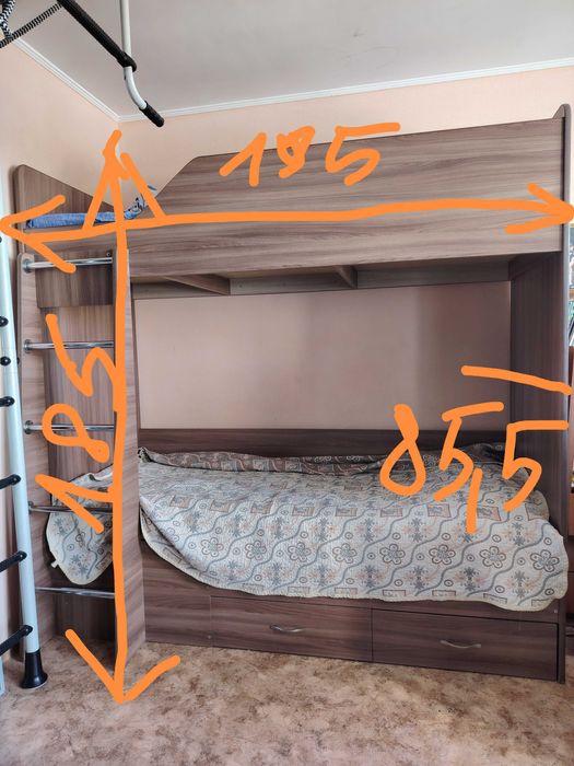 Кровать двухъярусная