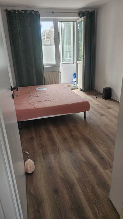 Apartament 4 camere vedere 2 parti renovat, direct de la proprietar