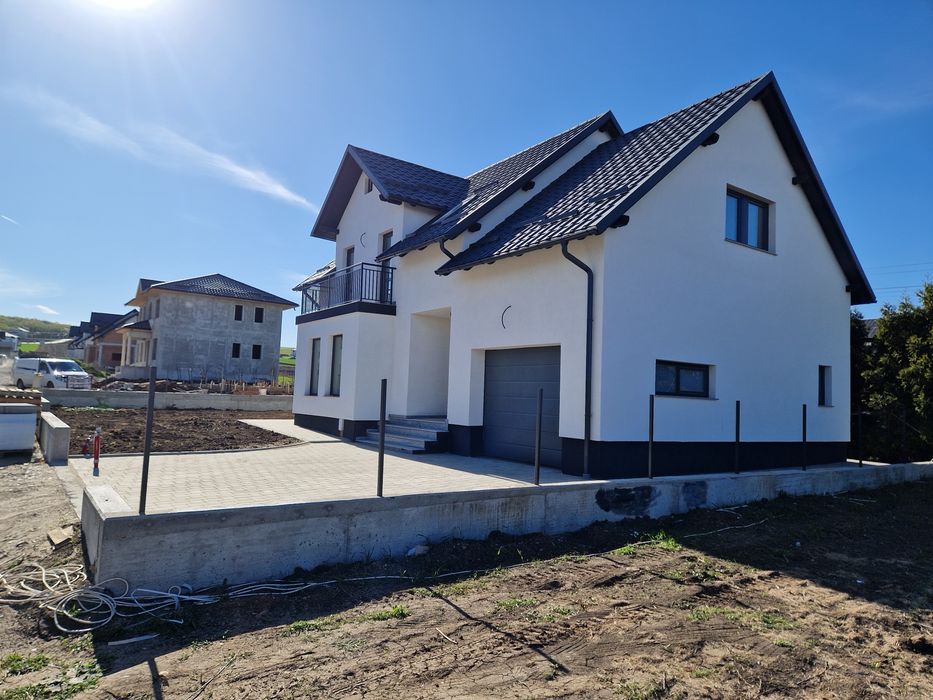 Case si duplexuri de vanzare