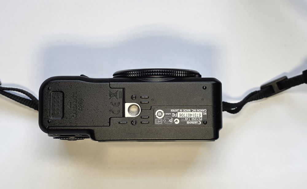 Aparat foto Canon Powershot G9 12.1 mega pixels  - impecabil