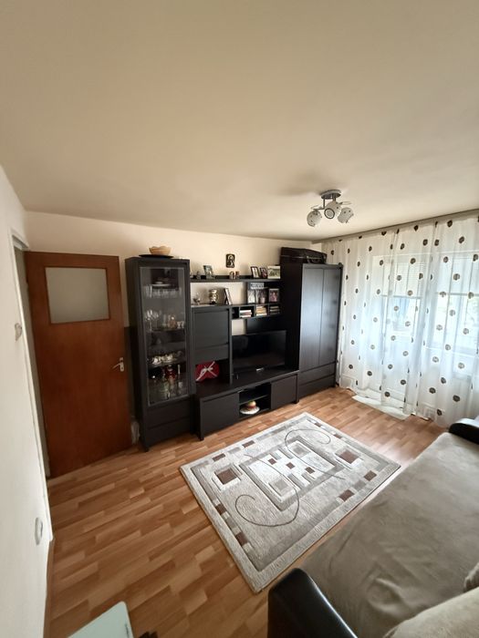 Vand apartament 3 camere UNIRII