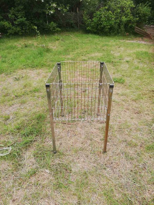 Стелажи за магазин