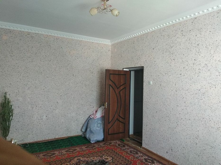 Срочно продаётся 2х ком квартира на 4-этаже навостройка