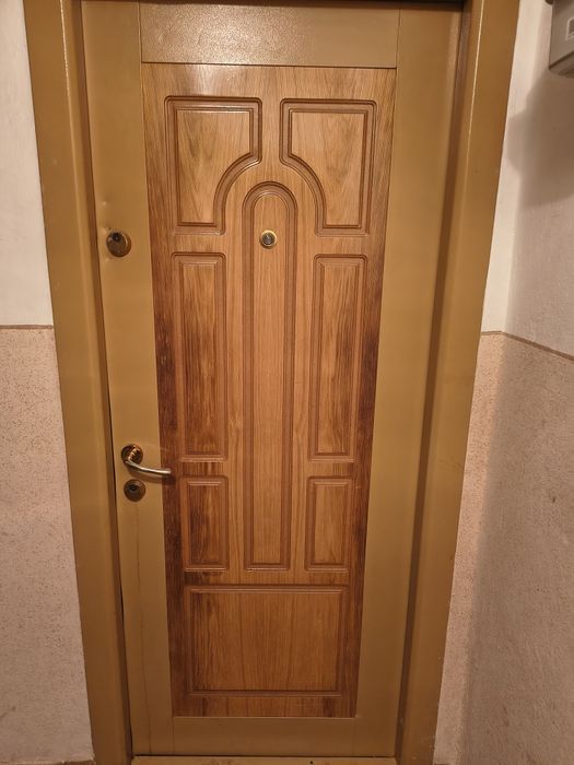 Apartament 3 camere etaj 2