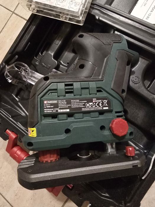 Freza lemn Parkside POFA 12 B3 fara acumulator/incarcator