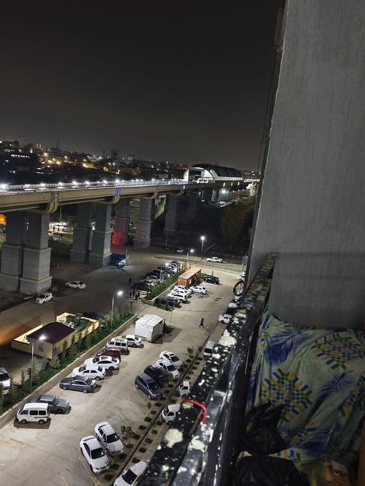 Bir honaliy uy sotiladi