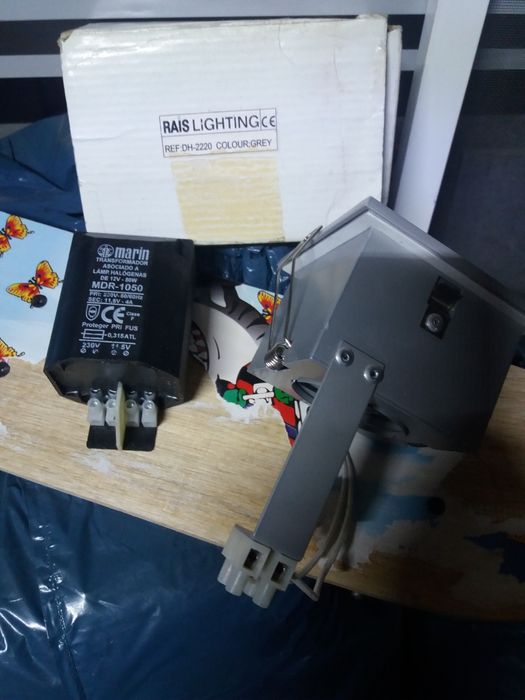 Lampa halogen cu transformator ,nou