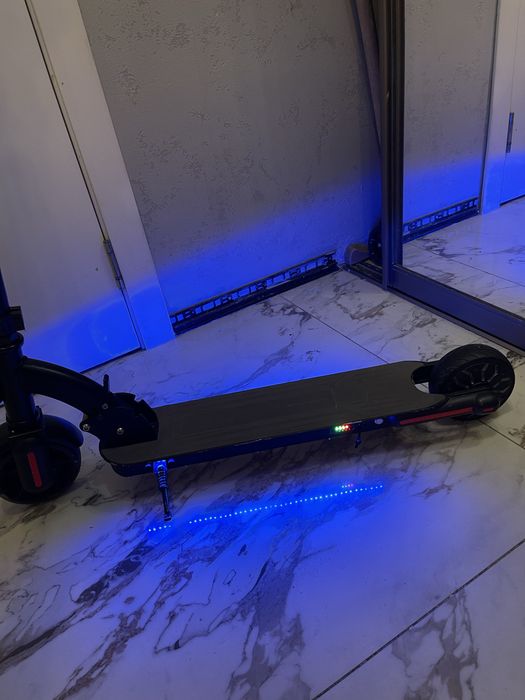 Продам детский электросамокат