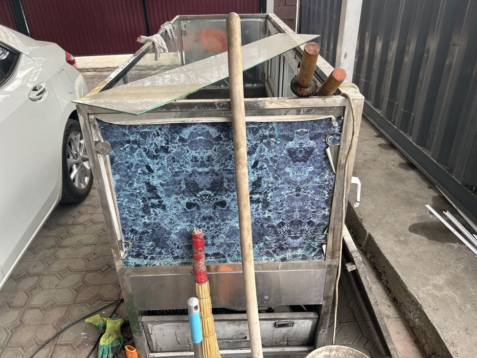 Продам витрины холодильник