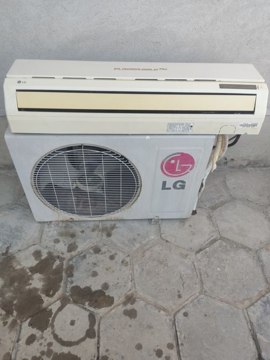 LG 12 talik kondisaner sotiladi hamma joyi ishlaydi.