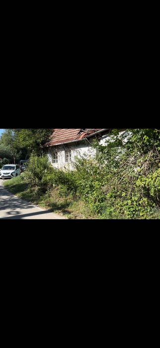 Casă de Vanzate / Loc de vanzare intravilant