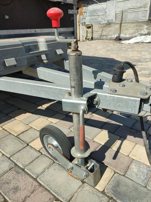 Прицеп легковой Крепыш 2.5 с тентом