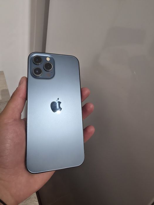 Vând IPhone 12 pro max