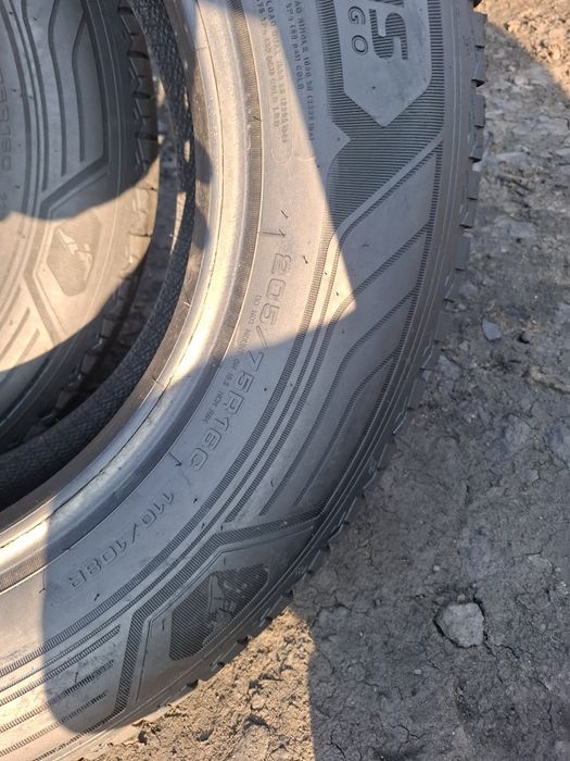 Vand 2 anvelope 205 75 16 C goodyear de iarna dot 2023
